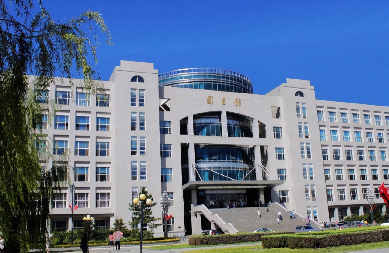 软科：黑龙江进入前十的三所文科大学，其中哈尔滨商业大学排第八